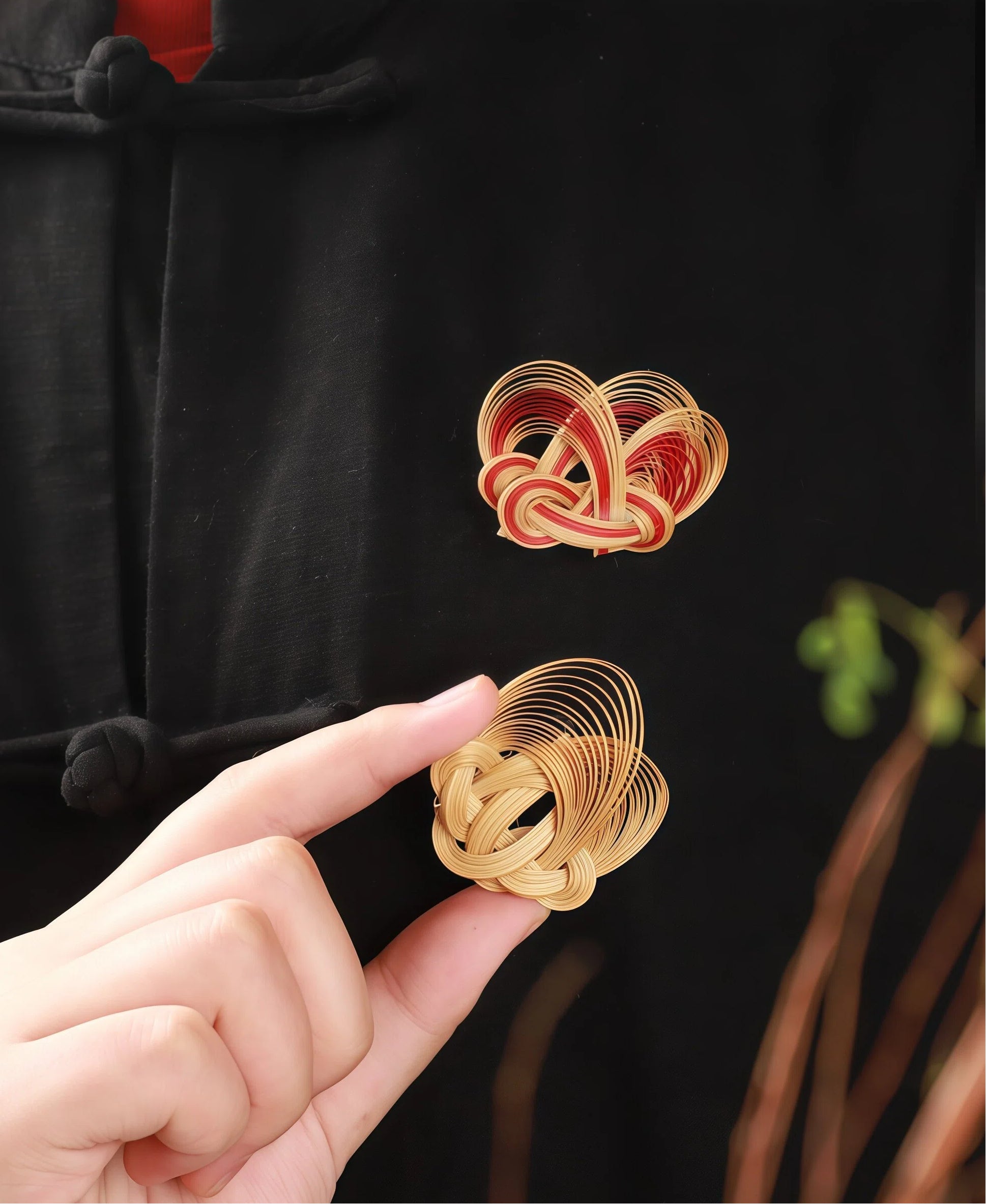 Handmade Bamboo-Woven Brooch - Lightweight Eco-Friendly Bamboo Fiber, Plant-Dyed Design - Fashion Gift